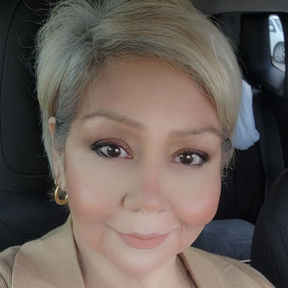 Meet your Posher, Nina